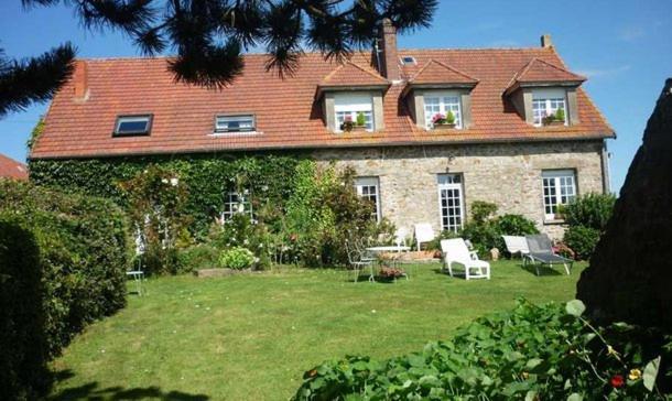Bed and Breakfast Domaine Du Mont Scolan Montgardon Exterior foto