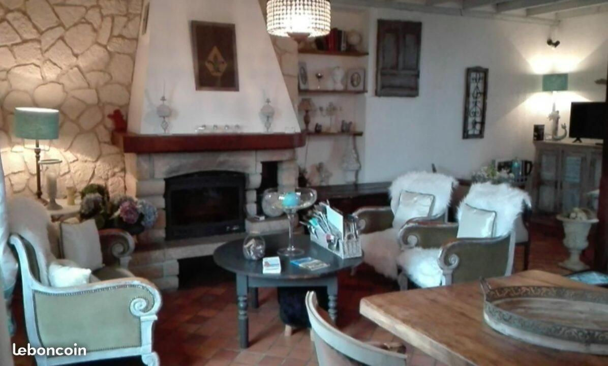 Bed and Breakfast Domaine Du Mont Scolan Montgardon Exterior foto